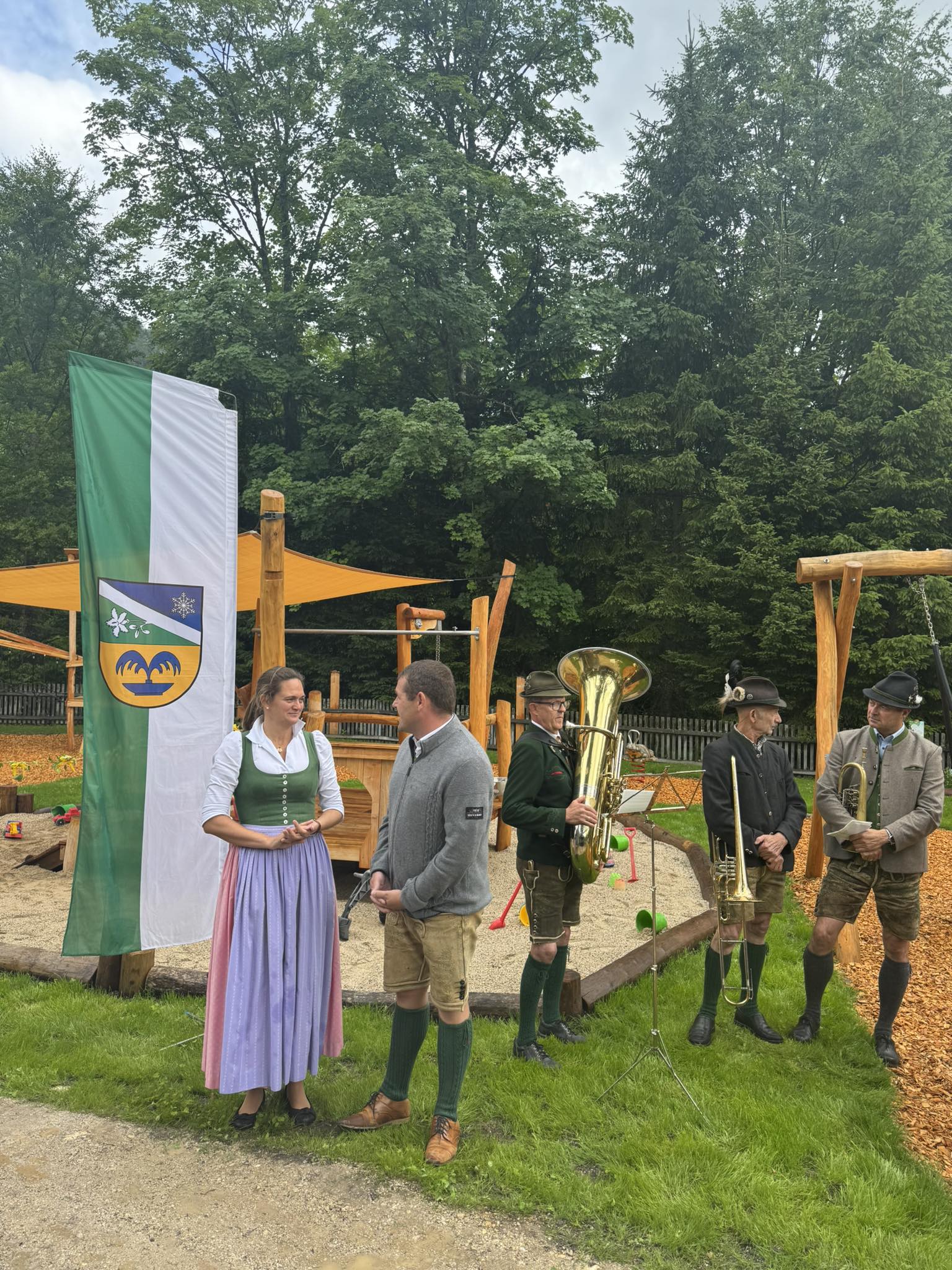 Feierliche Eröffnung mit Musik