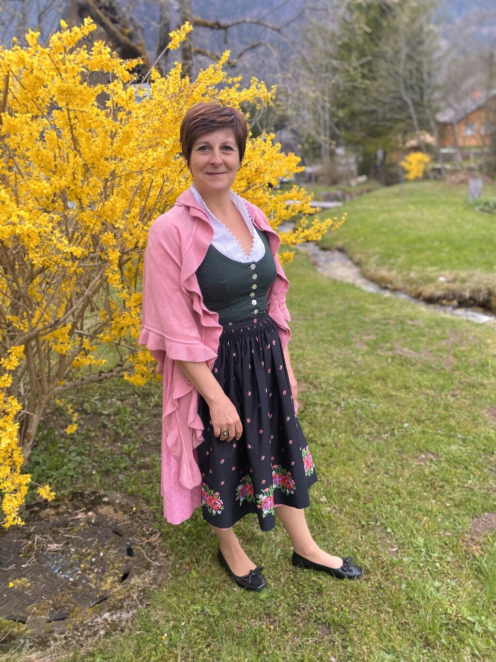 Neue Kollegin Bettina Scheck im Garten